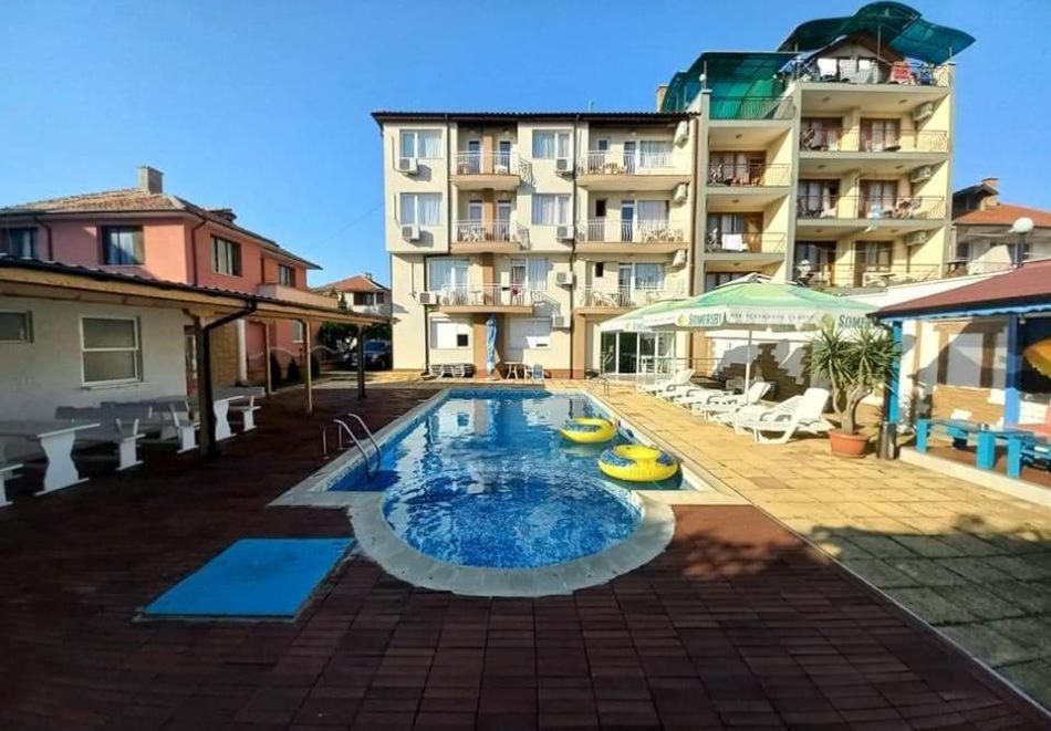 Hotel Stoyanov Равда Екстер'єр фото