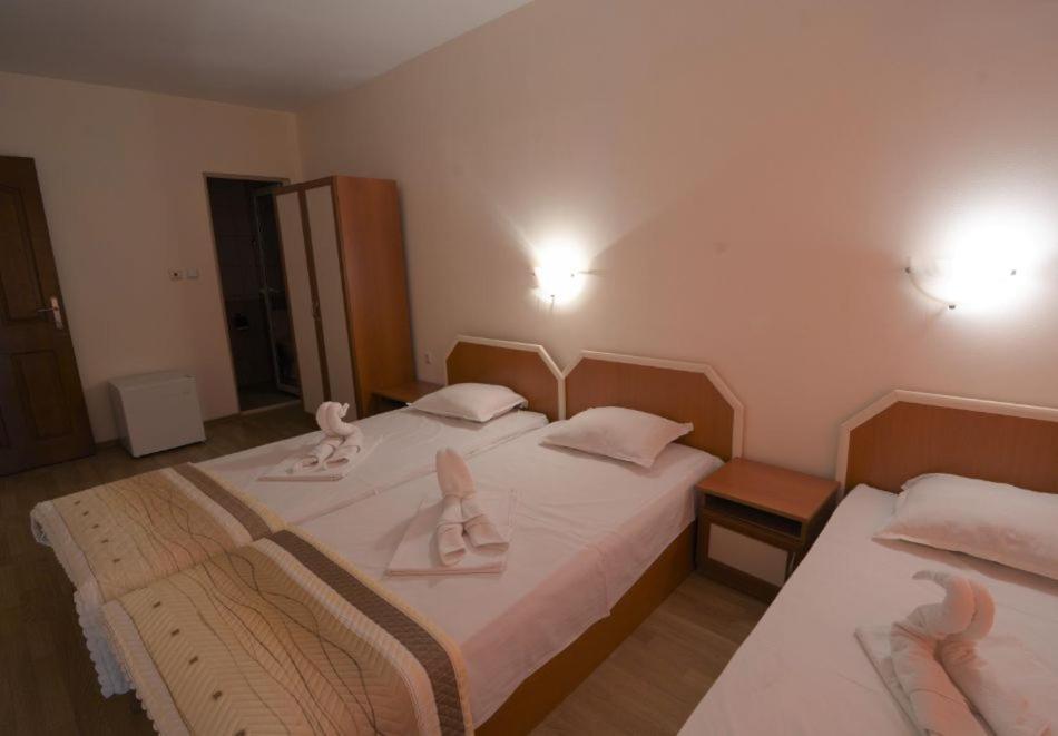 Hotel Stoyanov Равда Екстер'єр фото